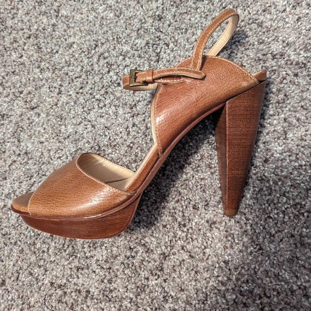 Talbot's Heels - Picture 2 of 3